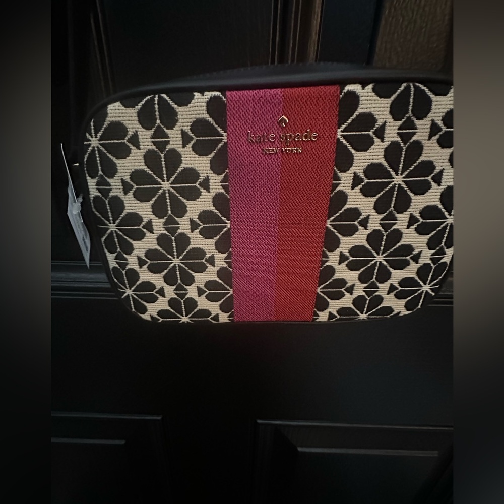 🎁🎉🎁Valentines Day SALE NWT Kate Spade Camera Crossbody Bag